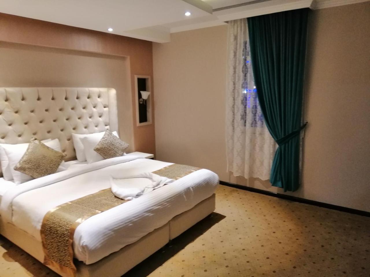 اصاله الشروق للأجنحه الفندقيه Al Khobar Exterior photo